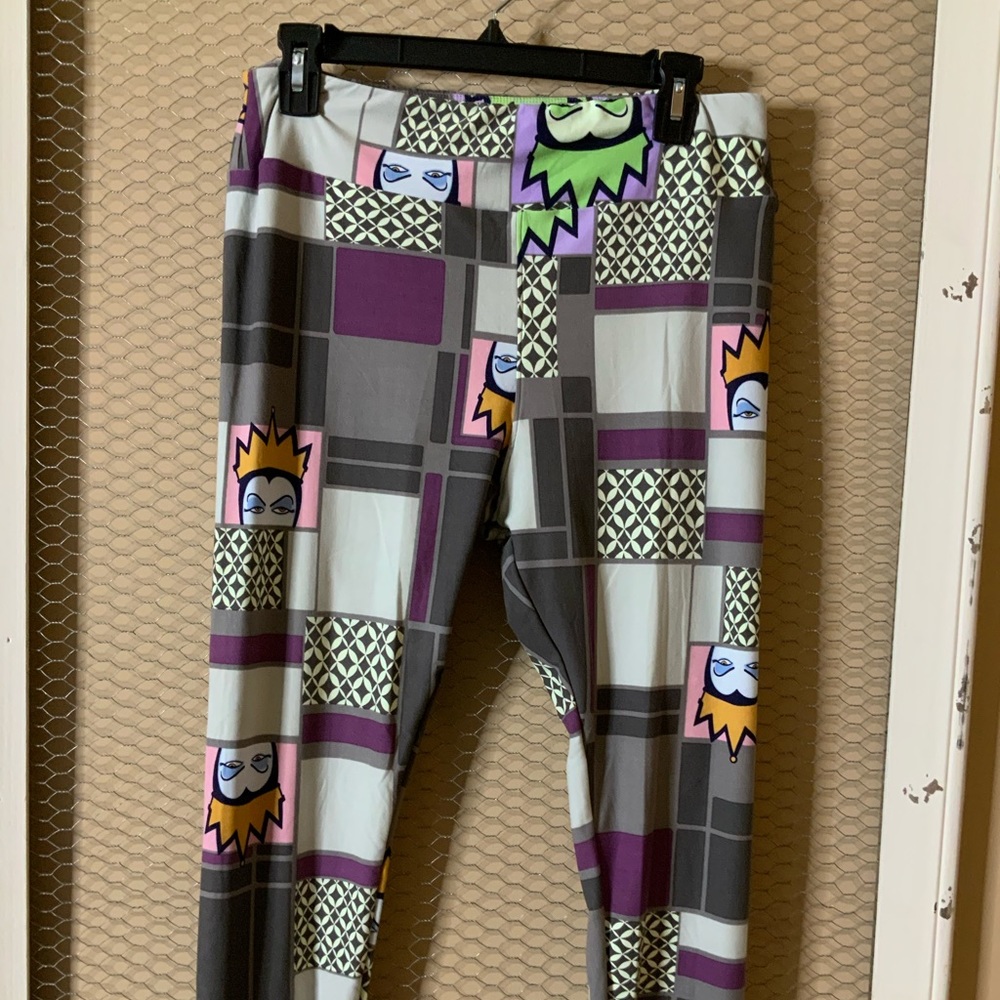 LuLaRoe TC DISNEY Leggings NWOT